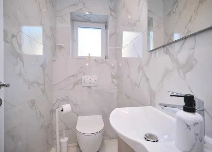 Lamer Luxury By Litto